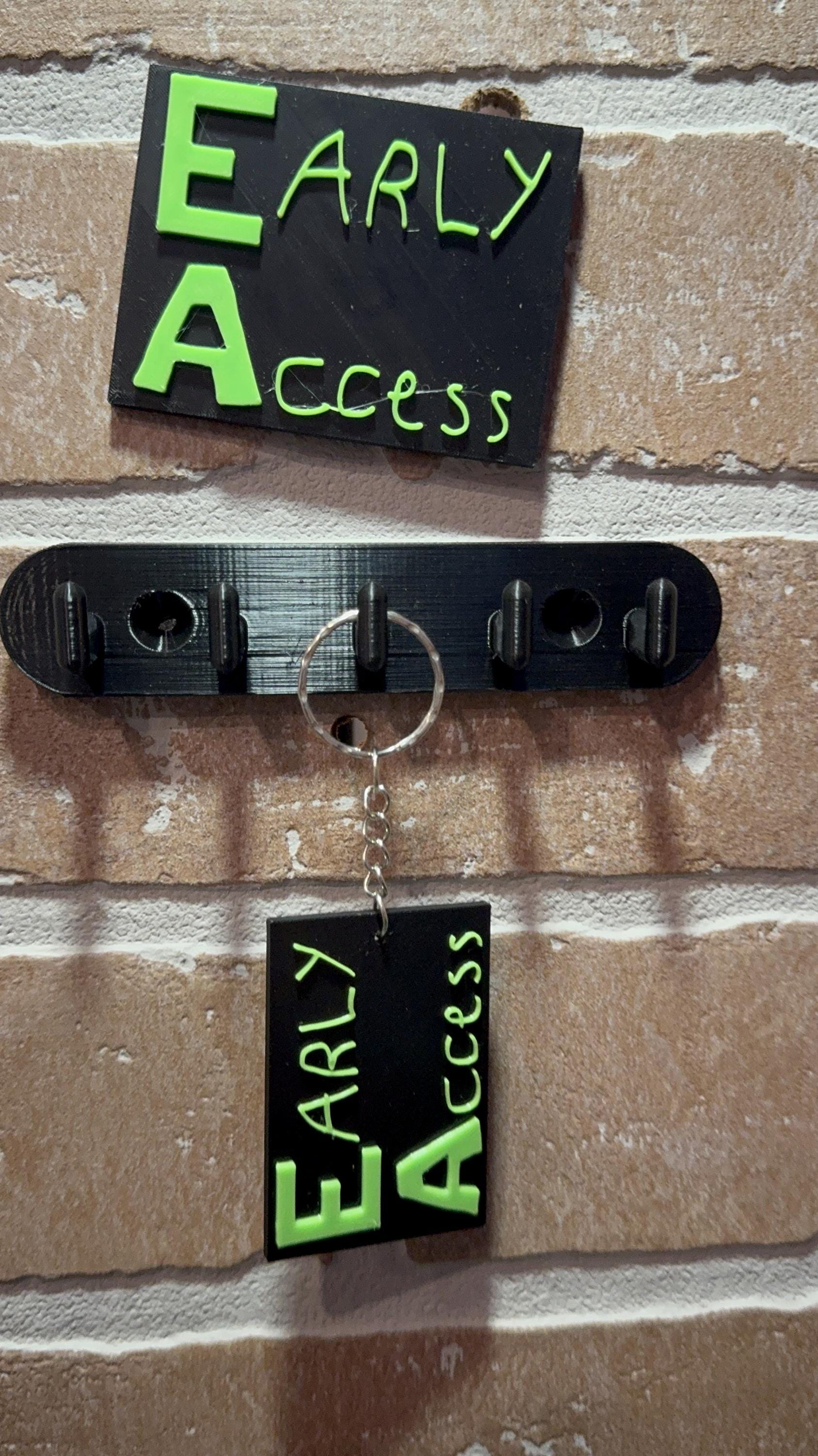 Gorilla Tag Early Access Badge Keychain & 2x3 Magnet - product photo 2