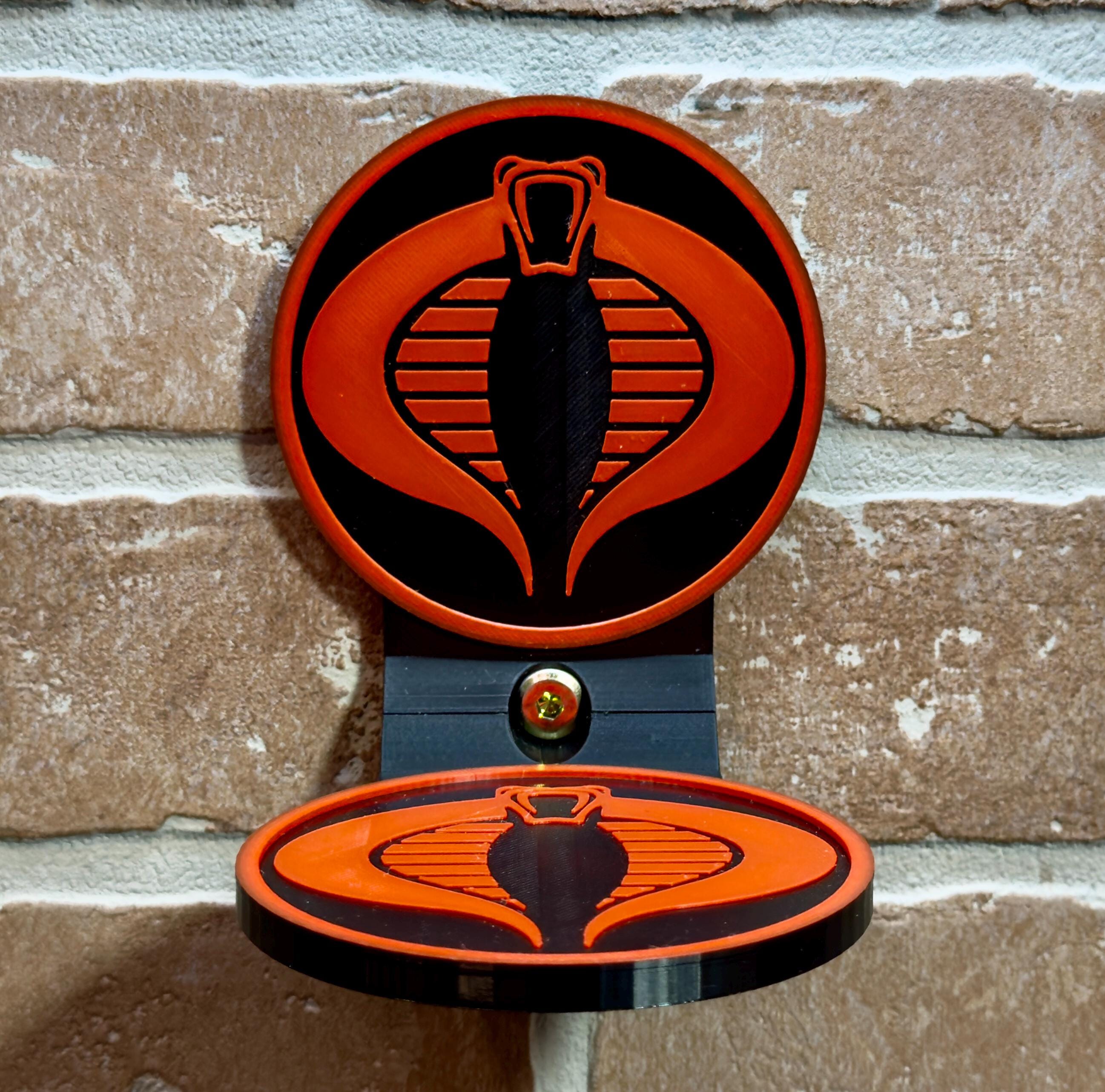 Cobra-Inspired Floating Display Shelf for Action Figures - product photo 1